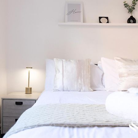One Bedroom Apartment At Smooth Stays Short Lets & Serviced Accommodation Preston With Parking Near Train Station Exterior photo