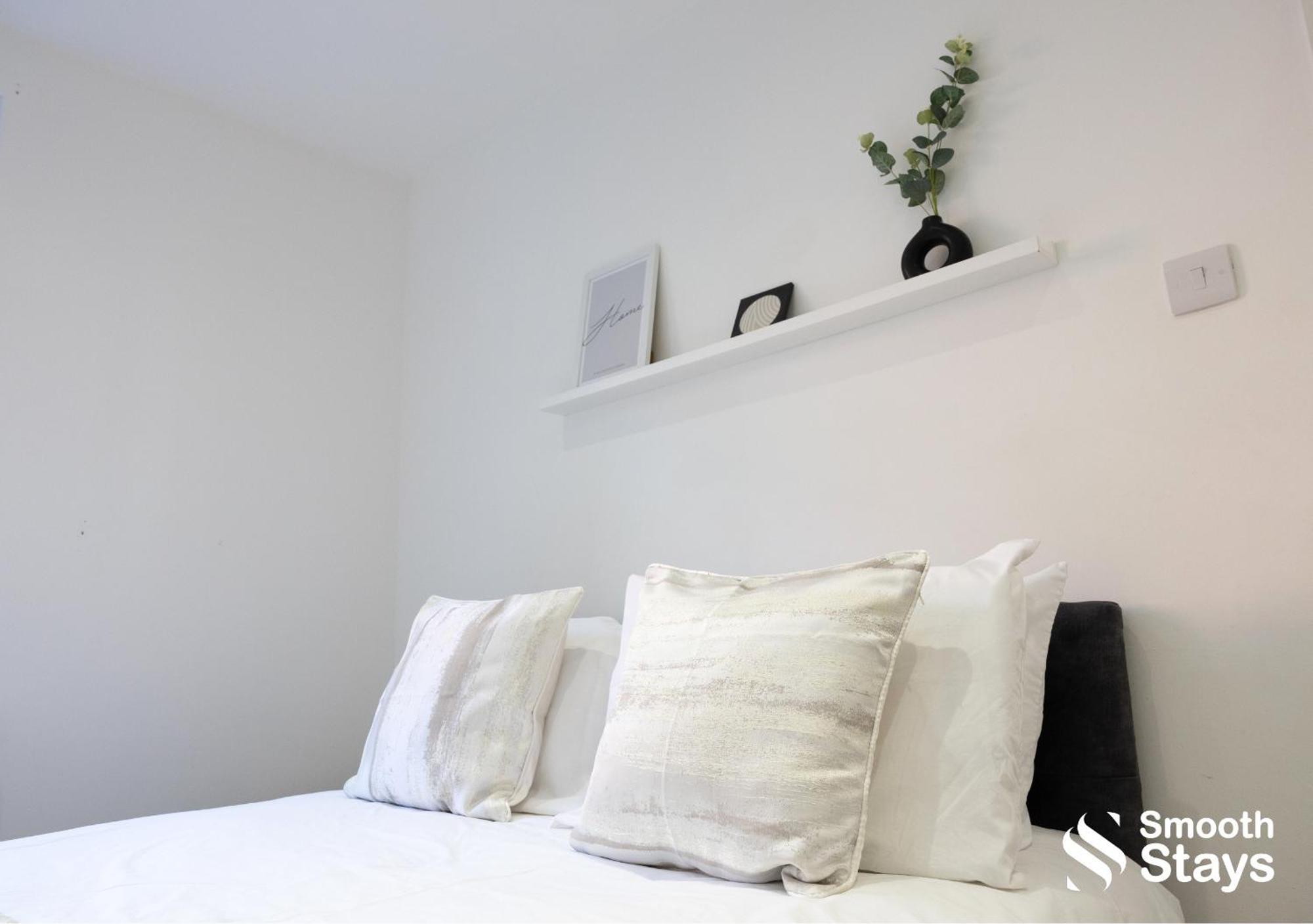 One Bedroom Apartment At Smooth Stays Short Lets & Serviced Accommodation Preston With Parking Near Train Station Exterior photo