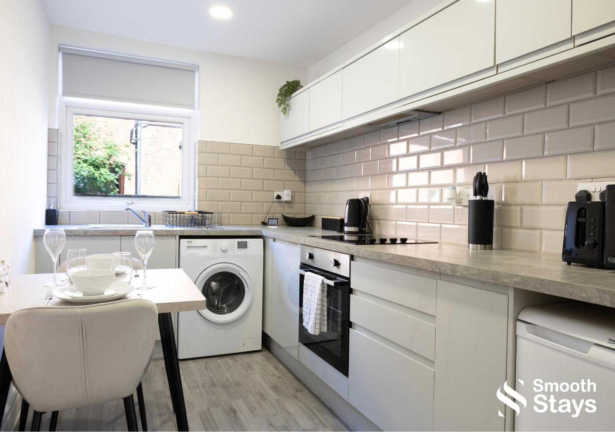 One Bedroom Apartment At Smooth Stays Short Lets & Serviced Accommodation Preston With Parking Near Train Station Exterior photo