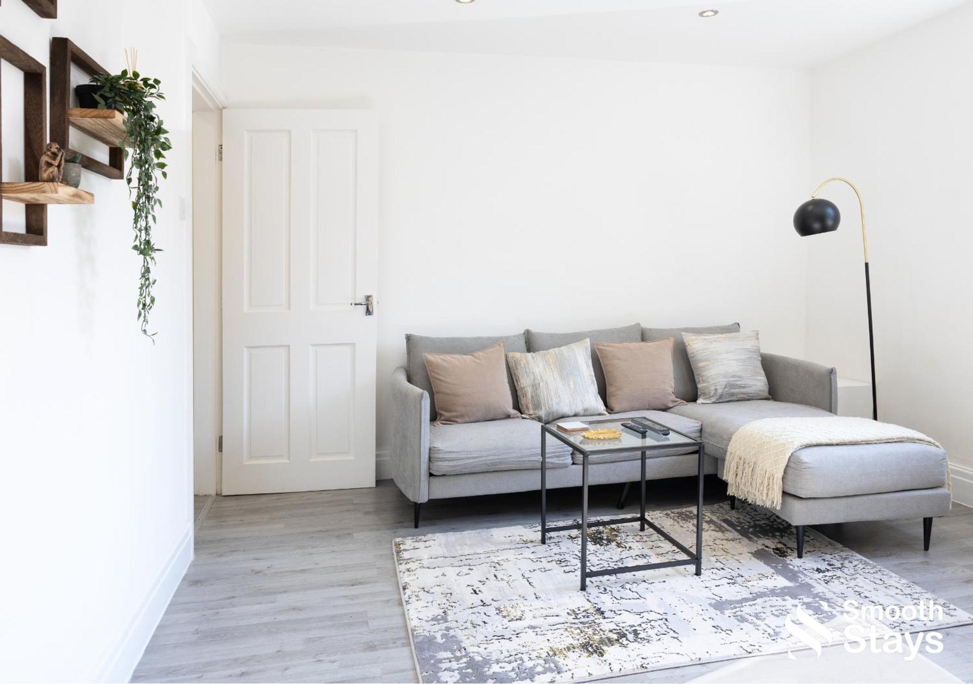 One Bedroom Apartment At Smooth Stays Short Lets & Serviced Accommodation Preston With Parking Near Train Station Exterior photo